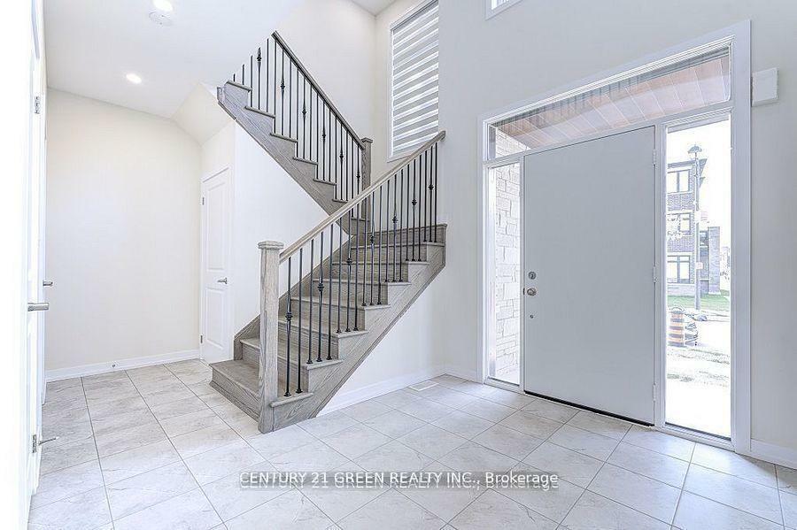 Property Photo: 1535 Wellwood Terrace ON L9T 7E7