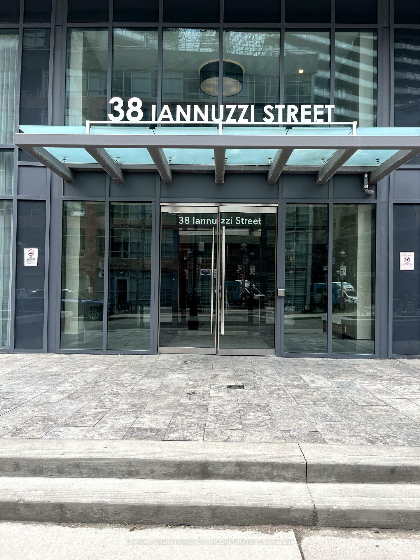 Property Photo: 38 Iannuzzi Street 902 ON M5V 0S2