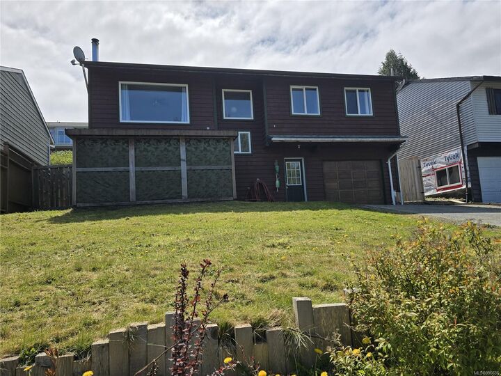 Property Photo: 2121 Pioneer Hill Dr BC V0N 2R0