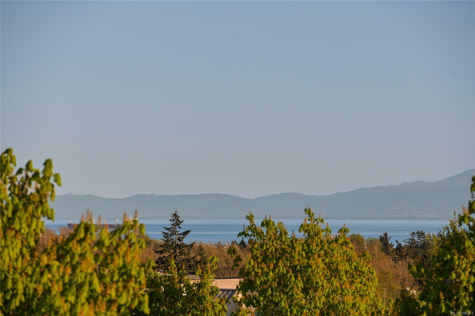 Property Photo: 999 Burdett Ave 604 BC V8V 3G7