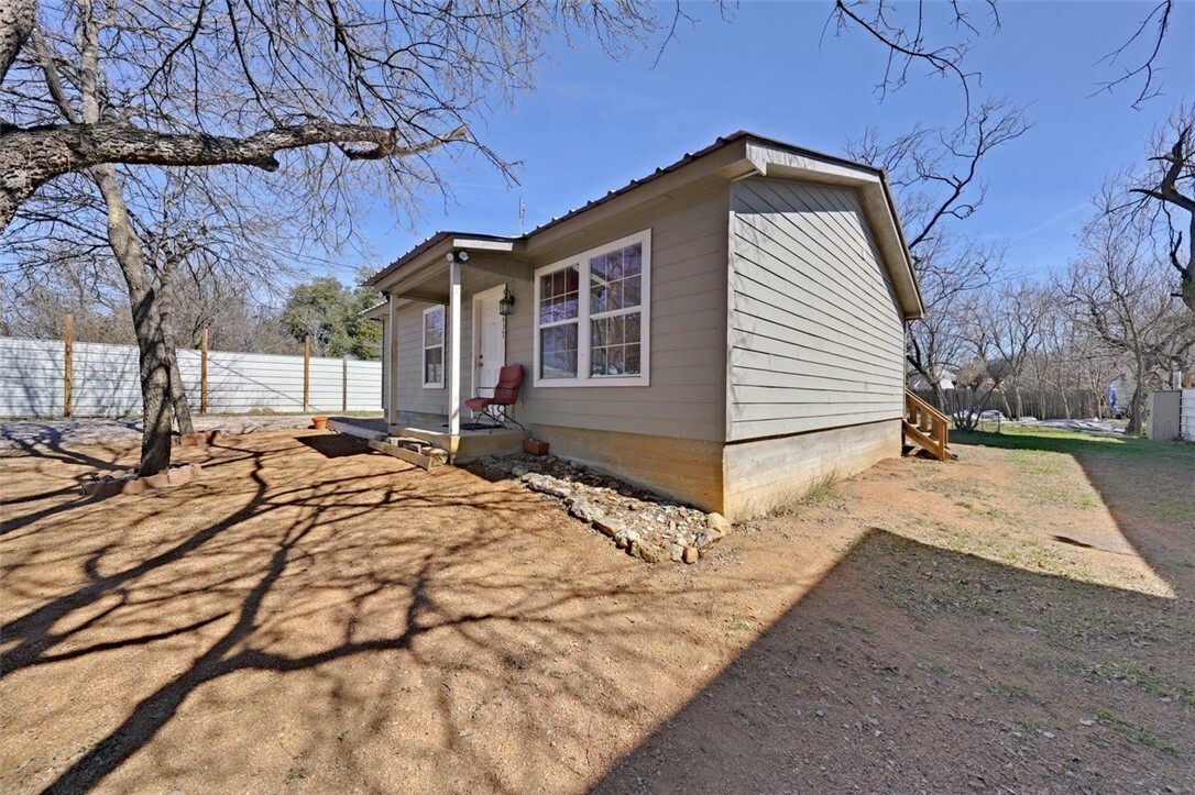 Property Photo: 6637 River Oaks Drive TX 78639