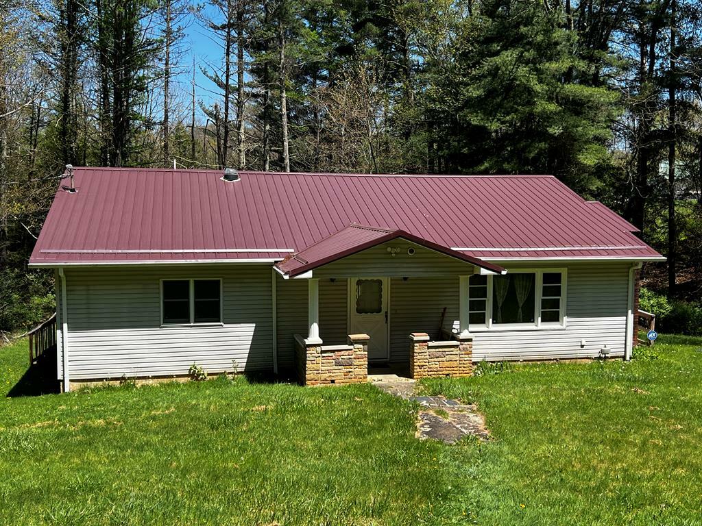 Property Photo: 520 Wahoo Rd WV 26679