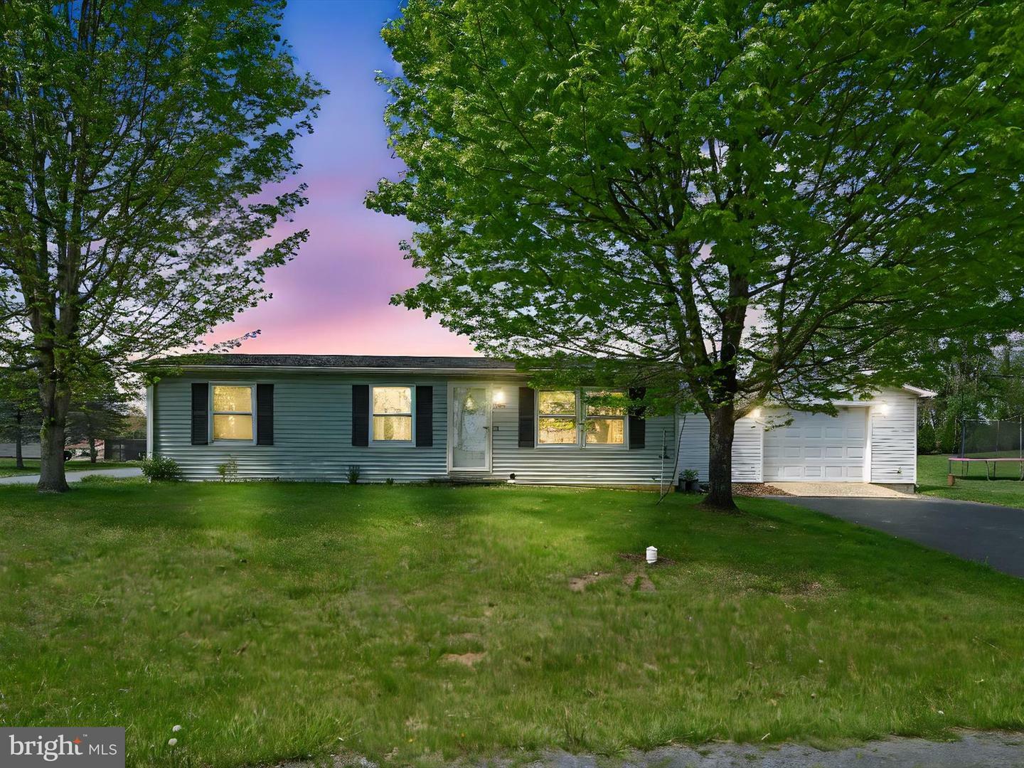 Property Photo: 1119 Leroy Drive PA 17074