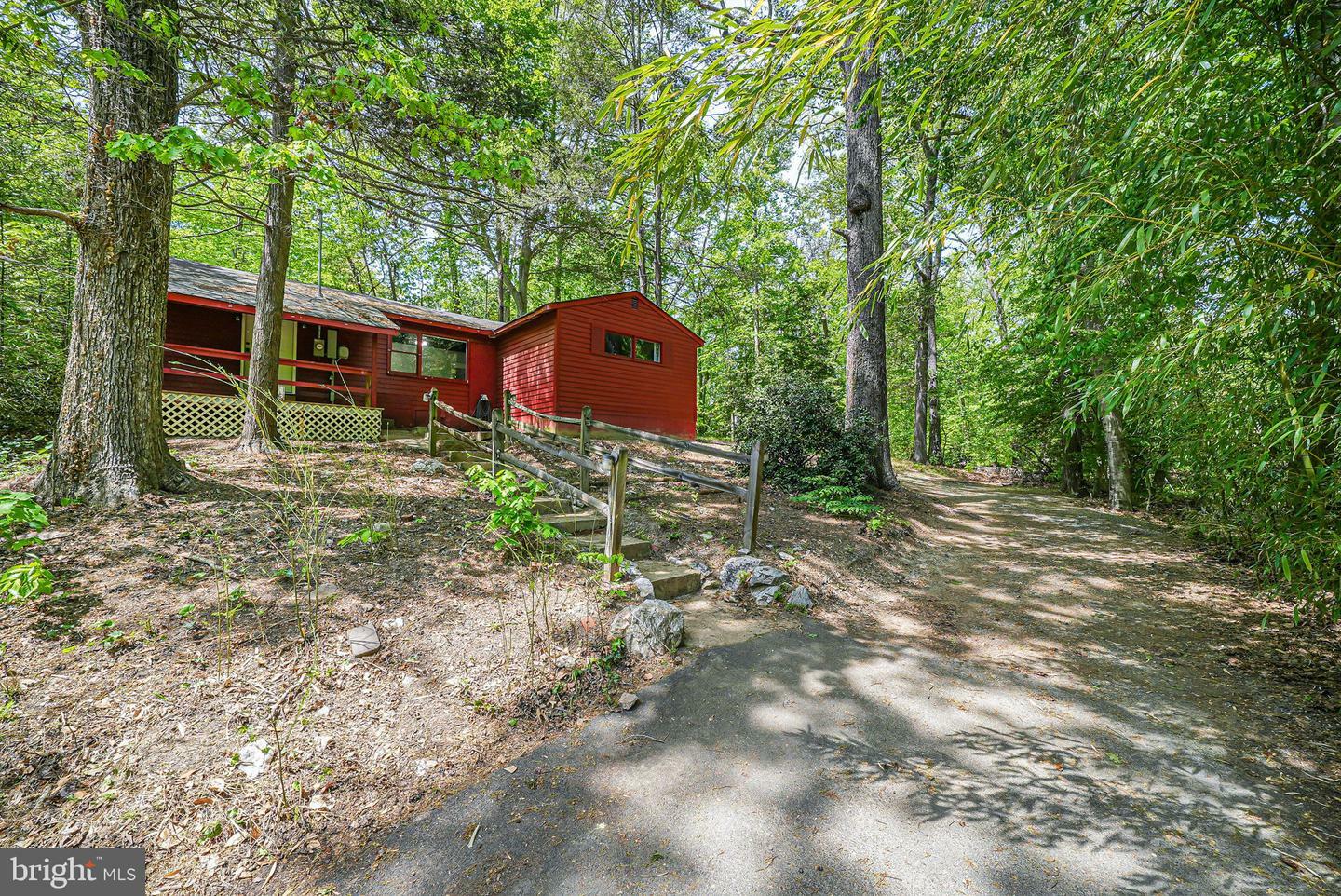 Property Photo: 8304 Cobb Road VA 20112
