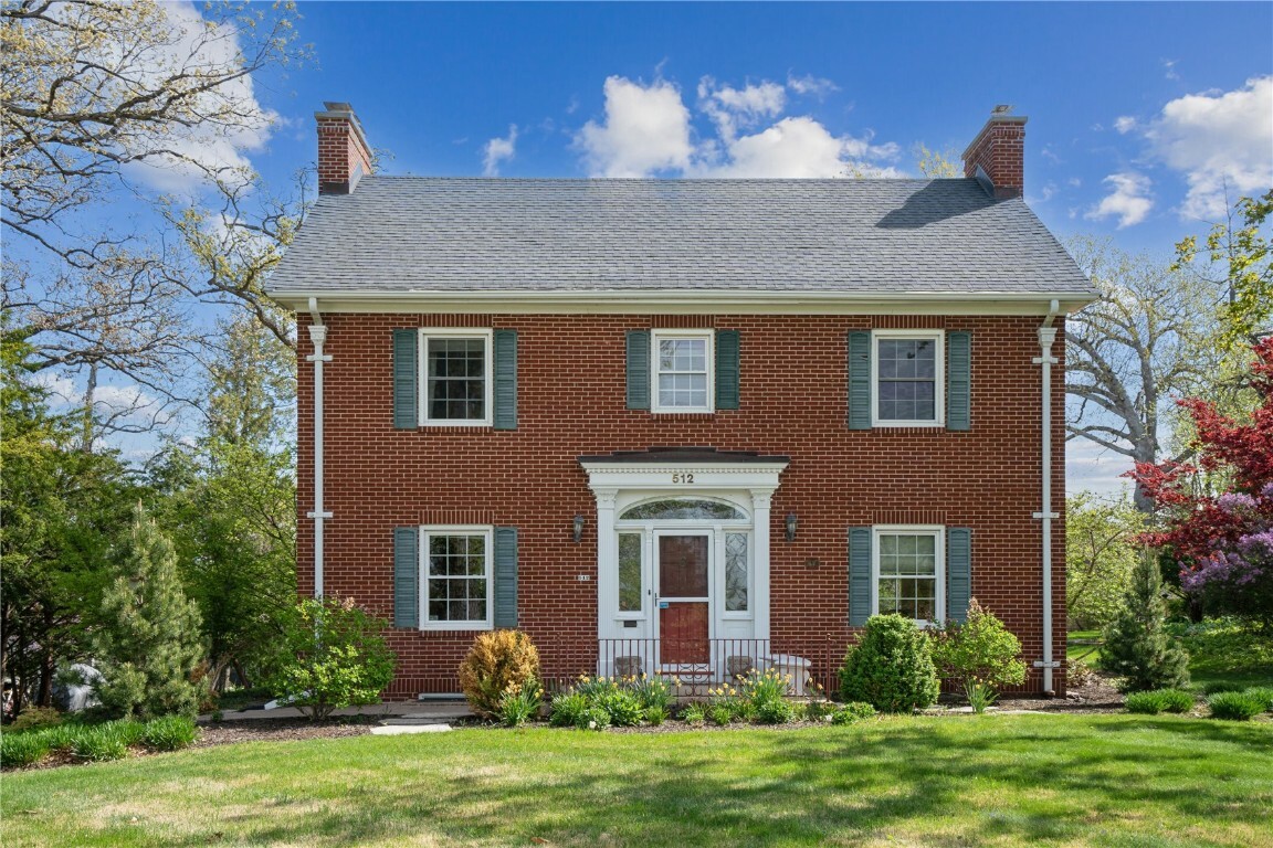 512 Vernon Drive SE  Cedar Rapids IA 52403 photo