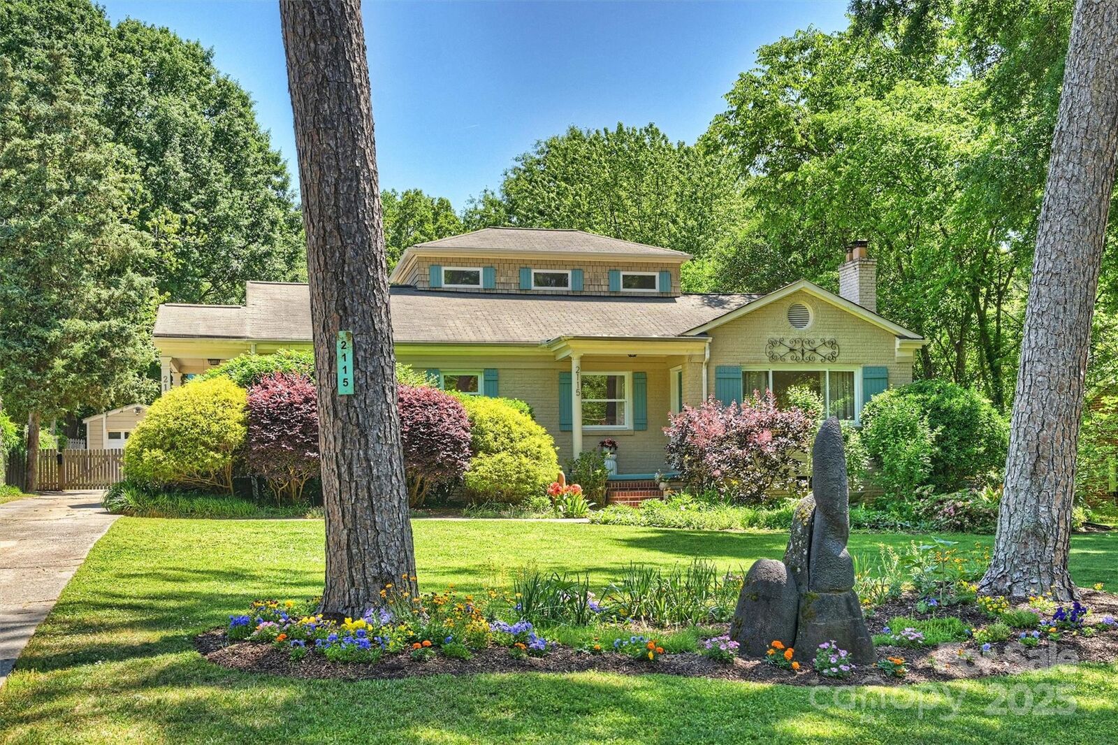 Property Photo:  2115 Mecklenburg Avenue  NC 28205 