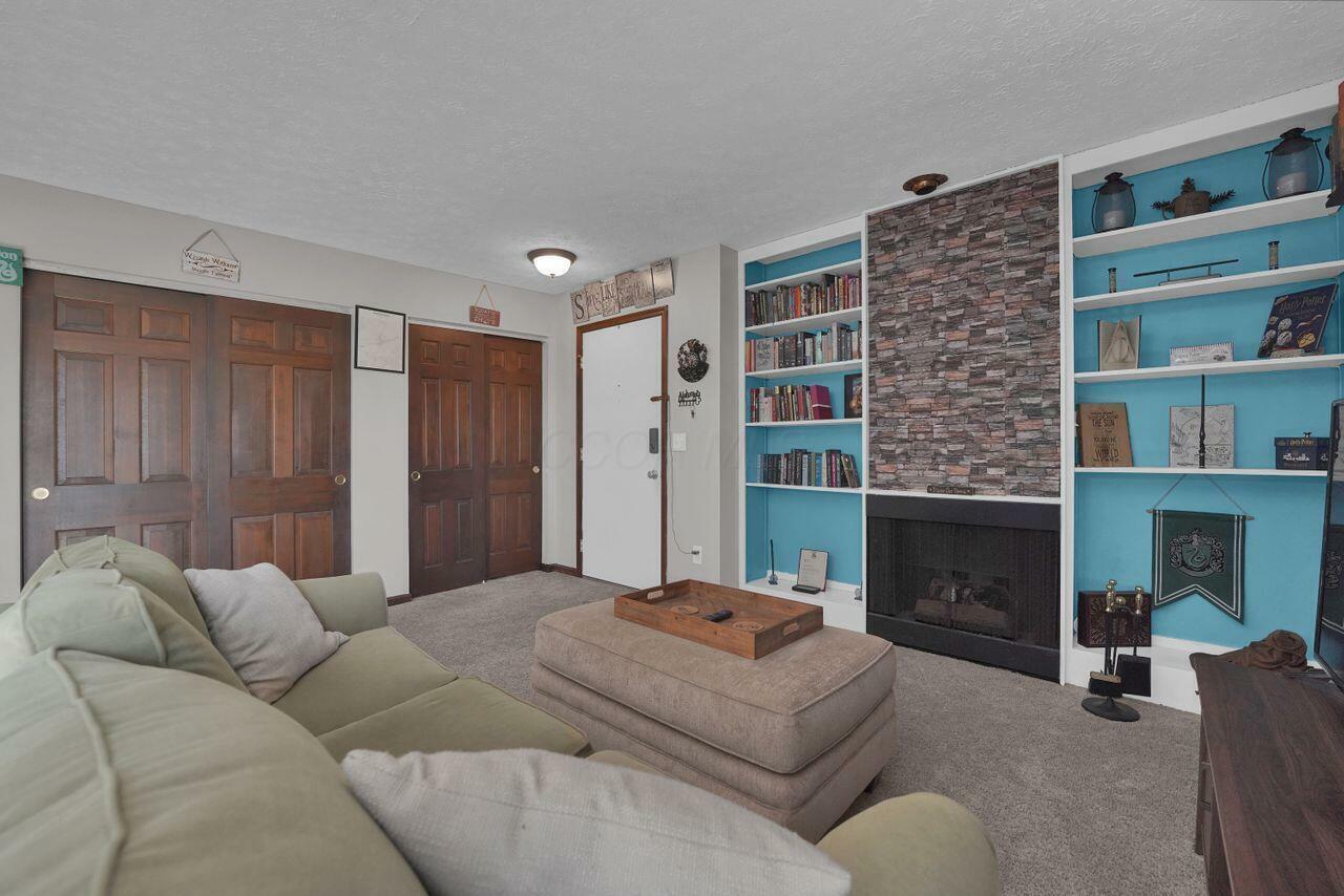 Property Photo: 625 Country Club Drive OH 43055