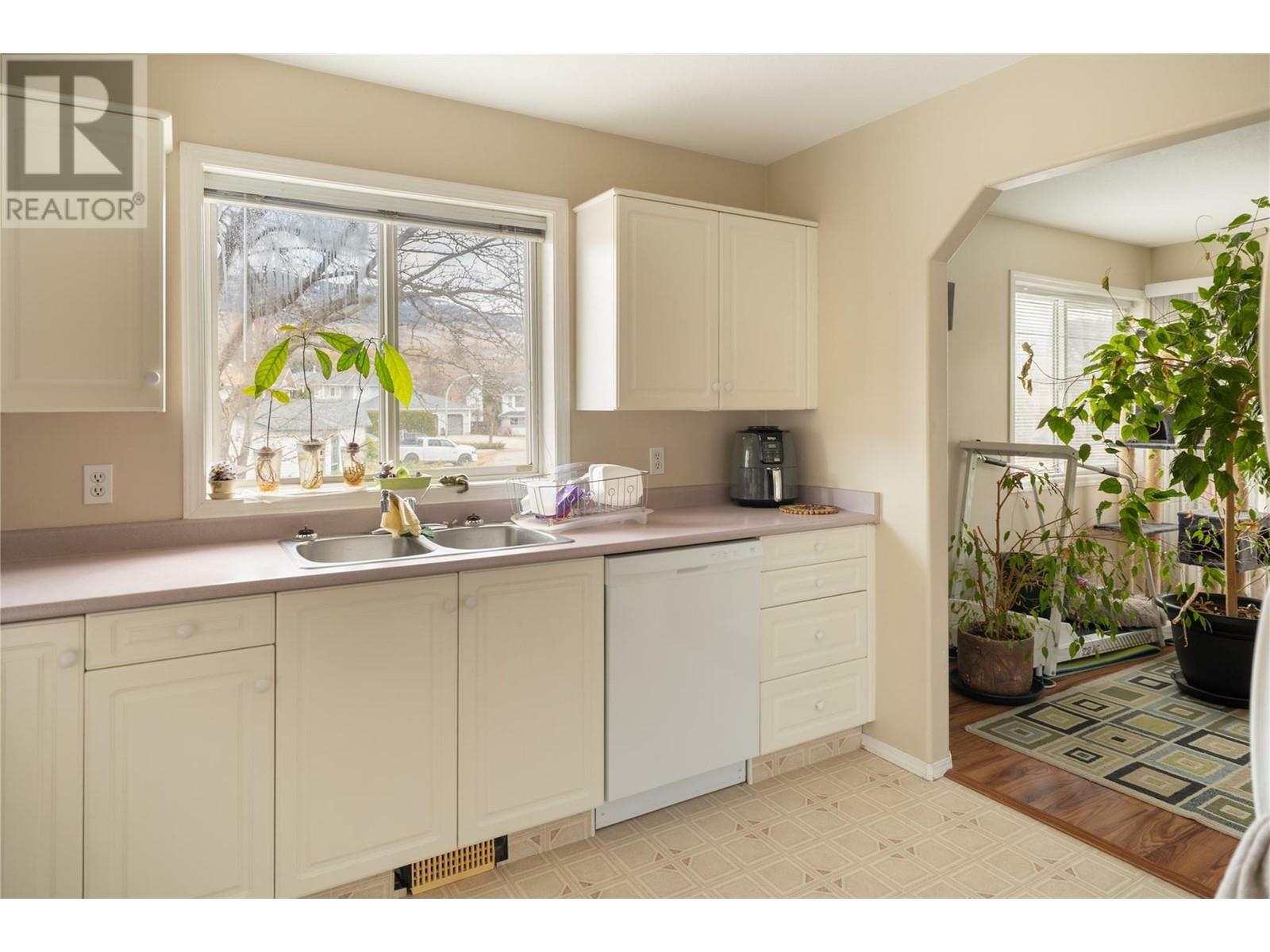 Property Photo:  430 McLennan Crescent  BC V1X 7M9 