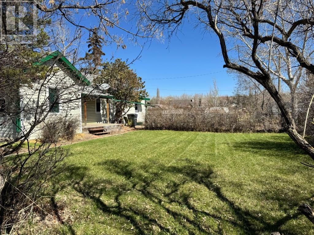 Property Photo: 38 Hunter Drive AB T0J 2V0