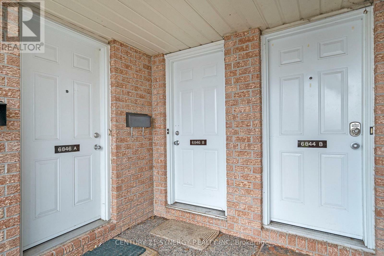 Property Photo: 6846 Jeanne Darc Boulevard North B ON K1C 6E9