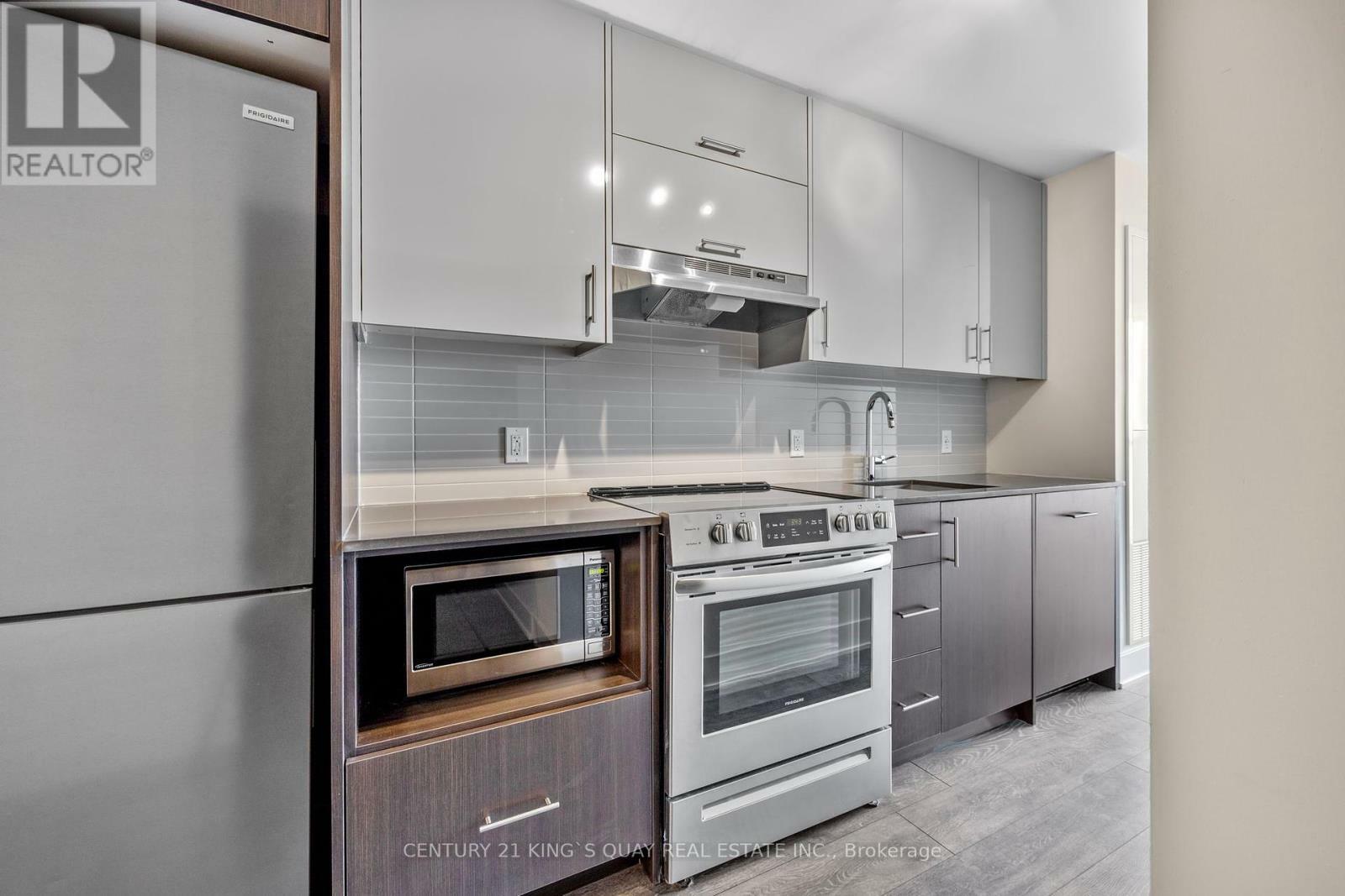 Photo de la propriété: 188 Fairview Mall Drive 822 ON M2J 0H7
