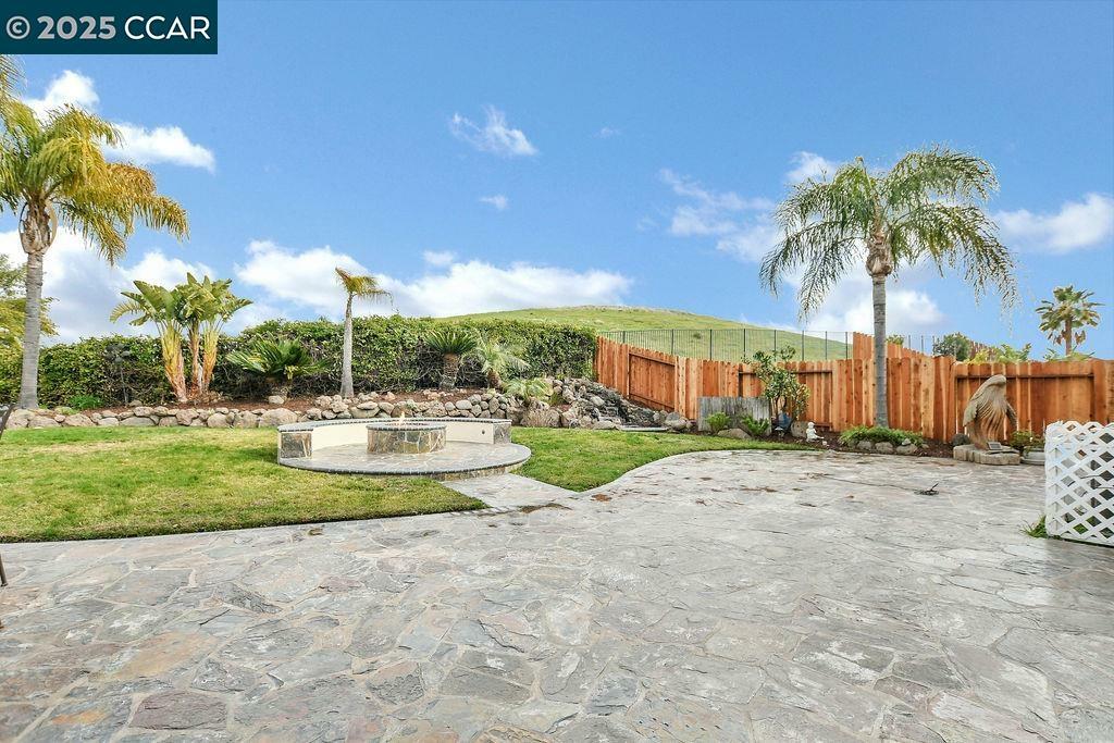 Property Photo: 2460 Covelite Way CA 94531