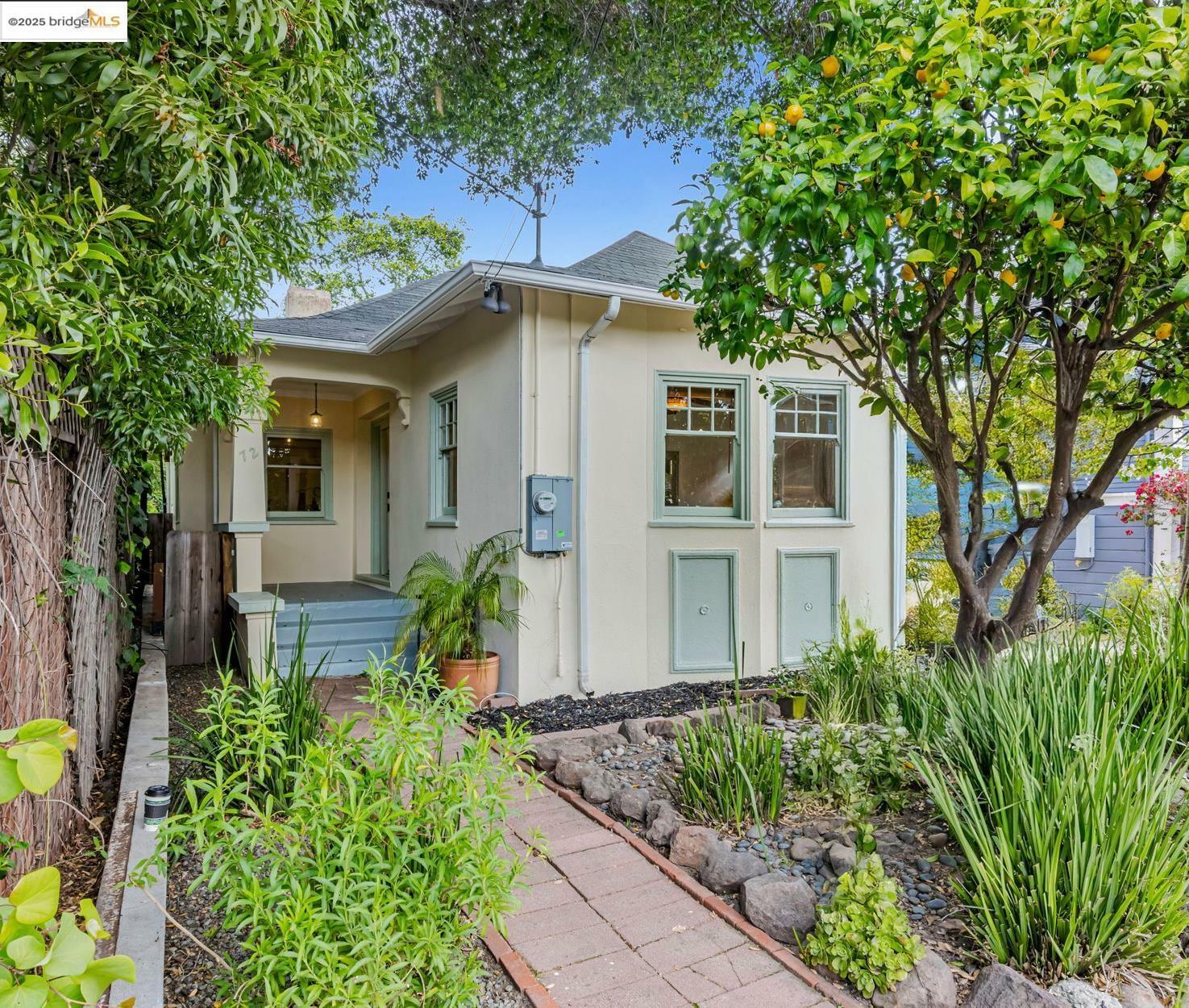 Property Photo: 72 Montell St CA 94611