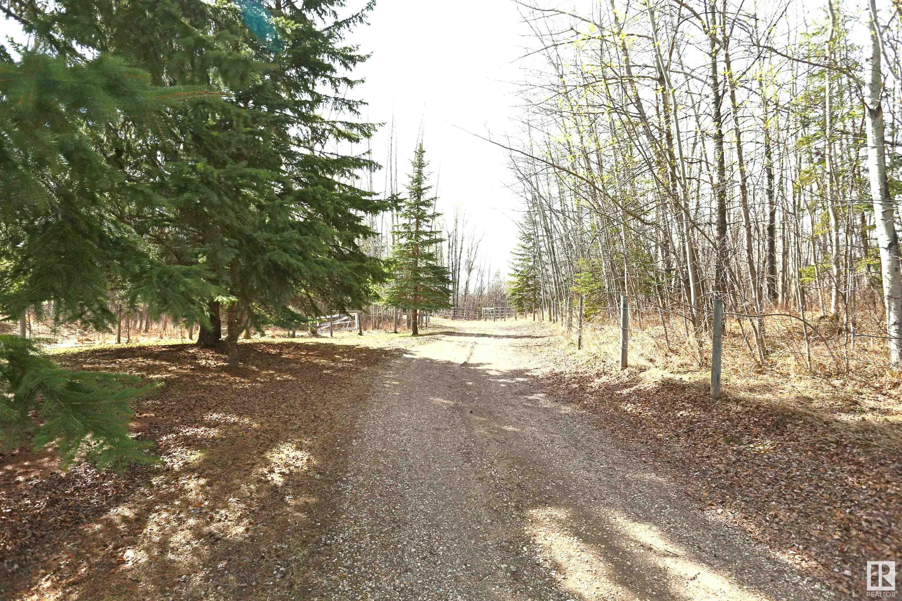 Property Photo: 53510 Hwy 43 149 AB T7Z 1V0