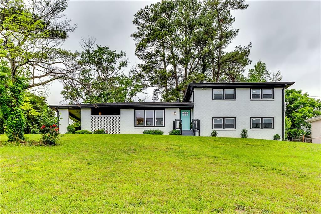 Property Photo: 2932 Valley Ridge Drive GA 30032