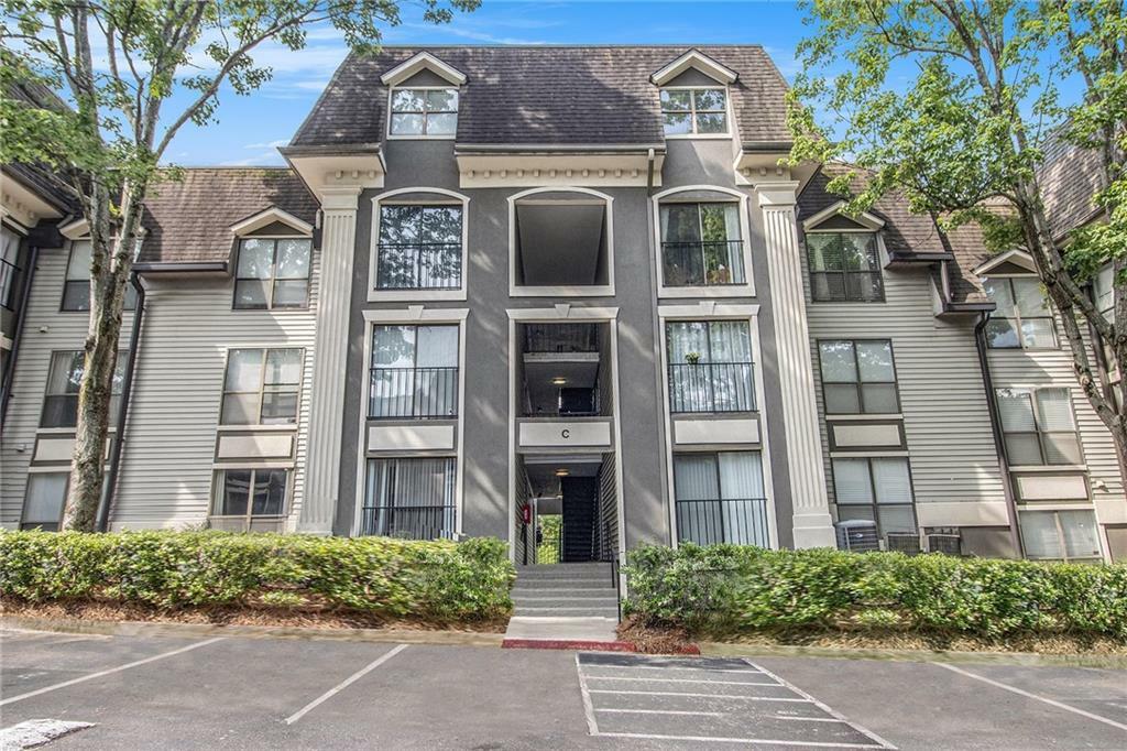 Property Photo: 2657 Lenox Road NE C38 GA 30324