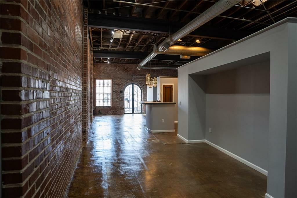 Property Photo: 184 Walker Street SW C GA 30313