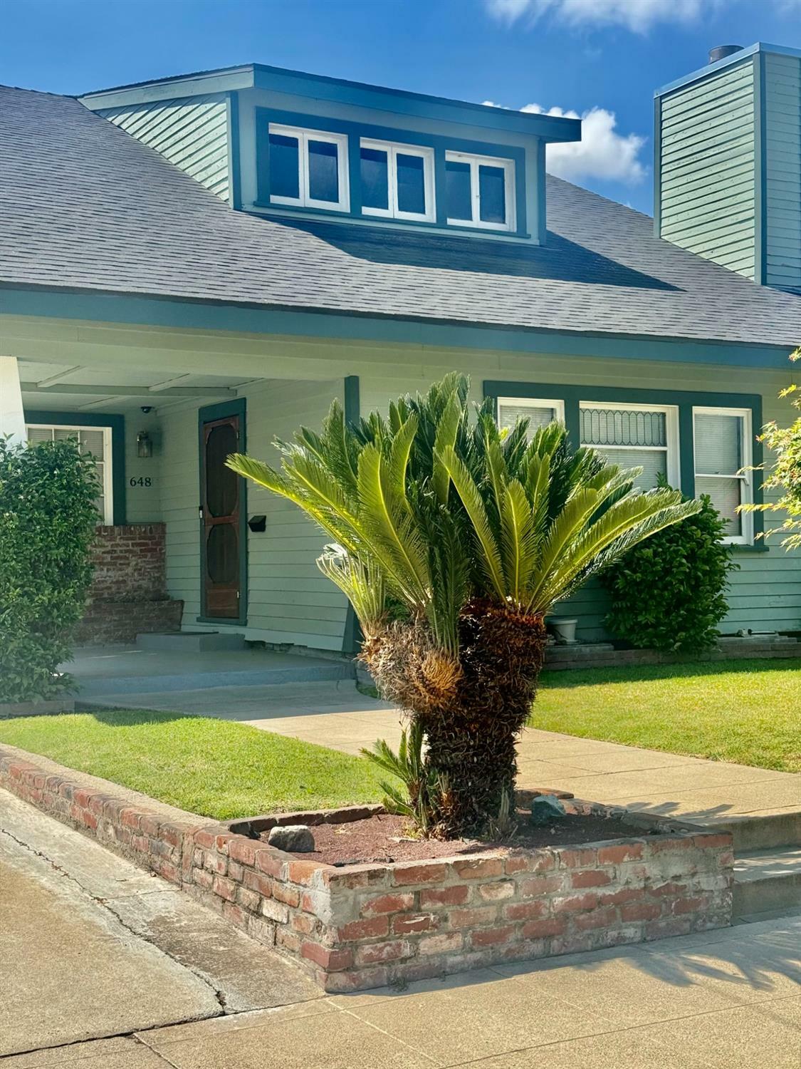 648 E Elizabeth Street  Fresno CA 93728 photo