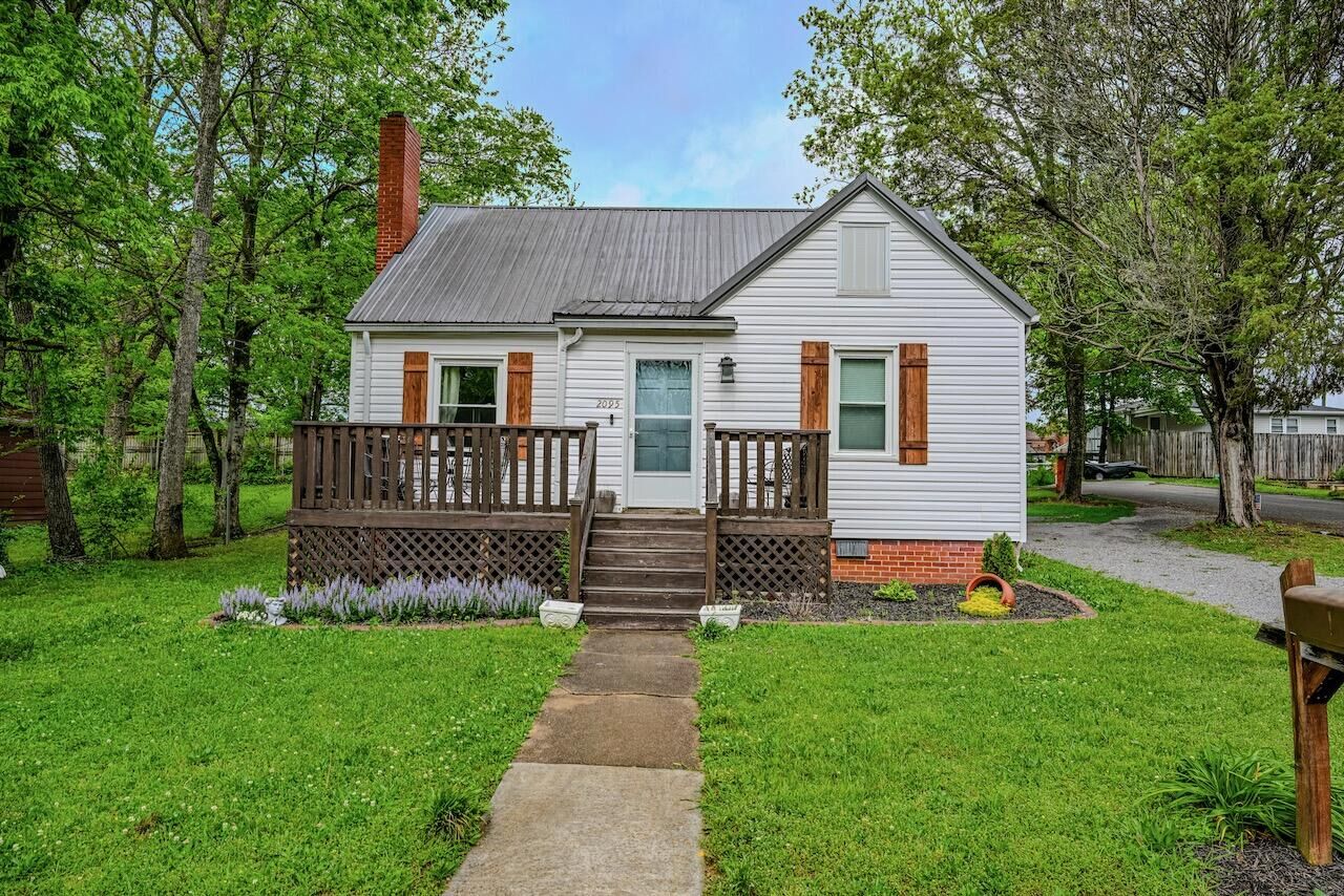 Property Photo: 2095 Church Street NE TN 37311
