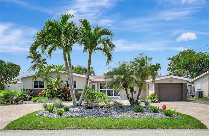 Property Photo: 4451 NE 18th Ave FL 33334
