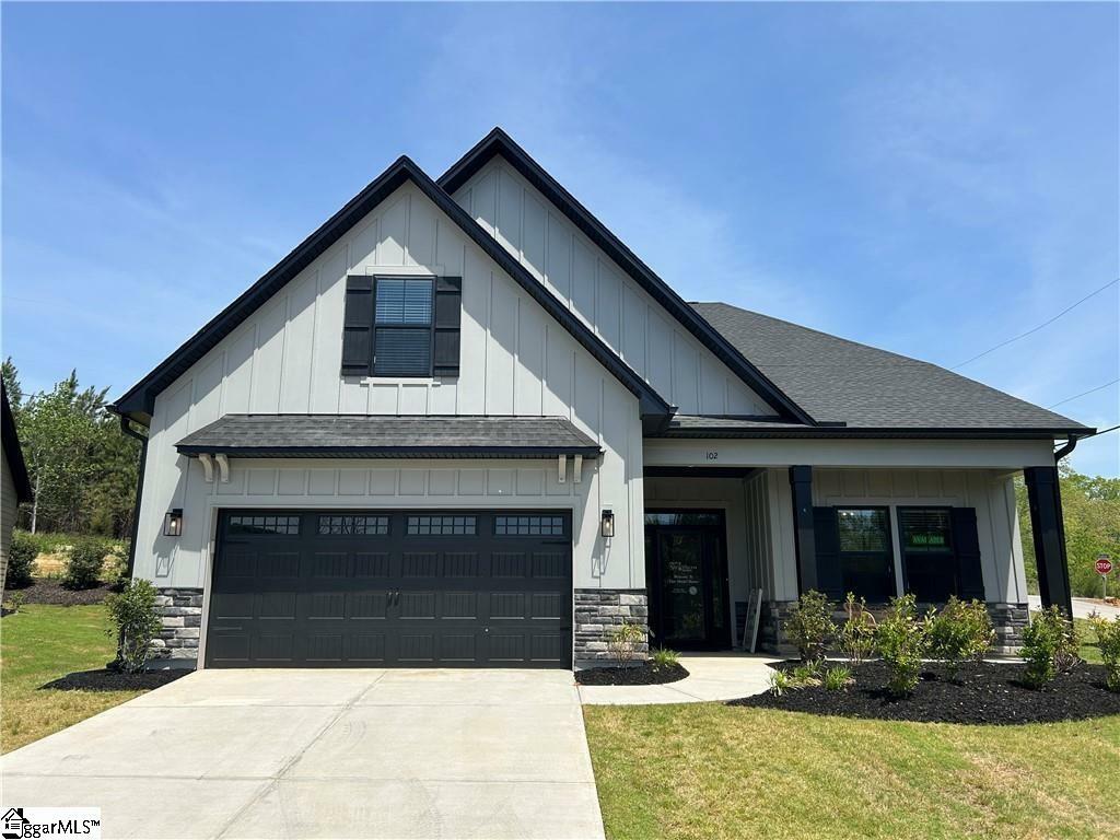 Property Photo: 102 Shale Court SC 29630