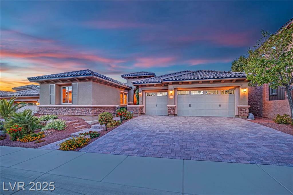 Property Photo: 2901 Josephine Drive NV 89044