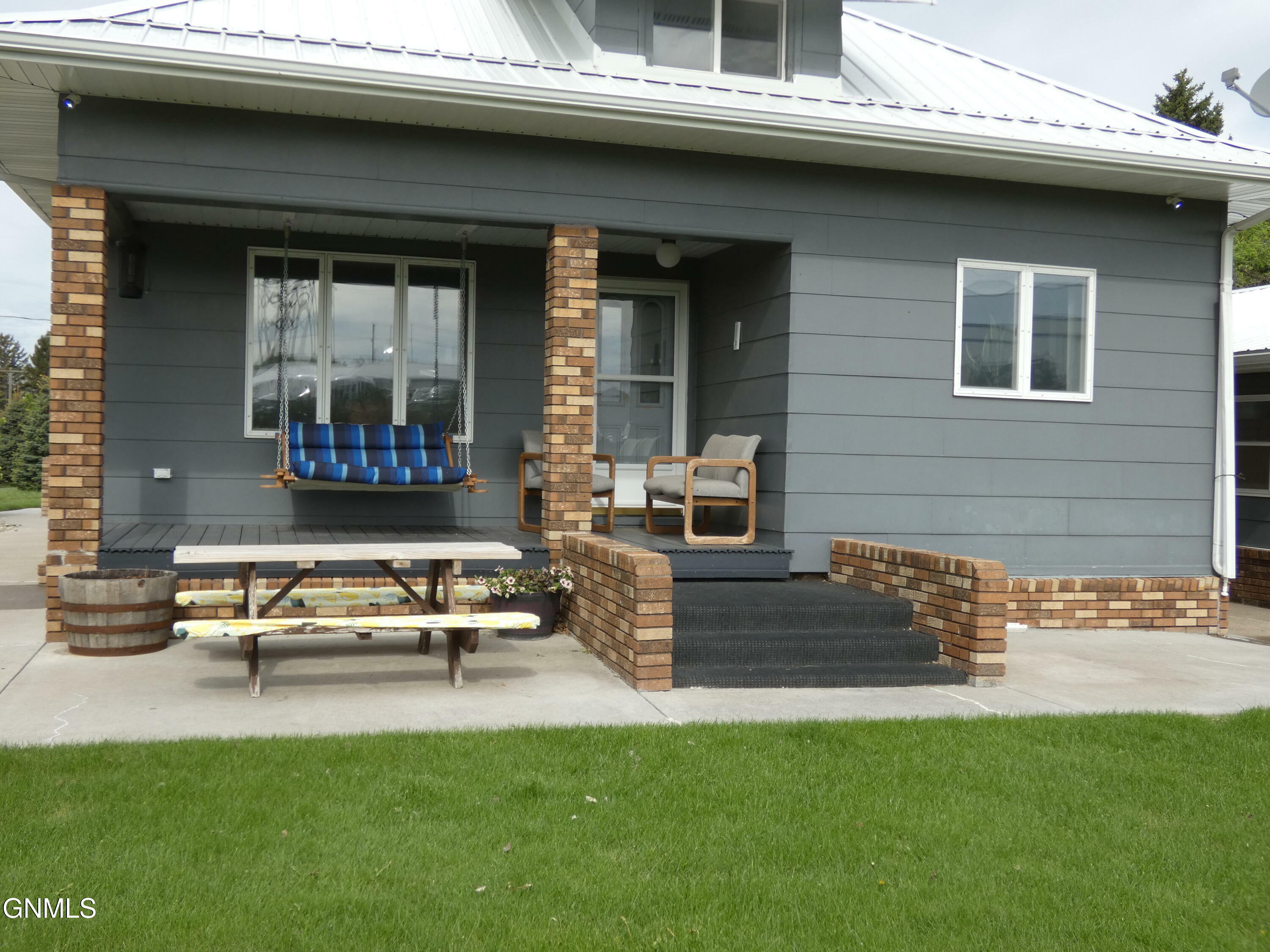 Property Photo: 200 Sampson Avenue W ND 58552