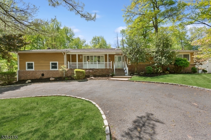 17 Chiplou Ln  Scotch Plains Twp. NJ 07076 photo