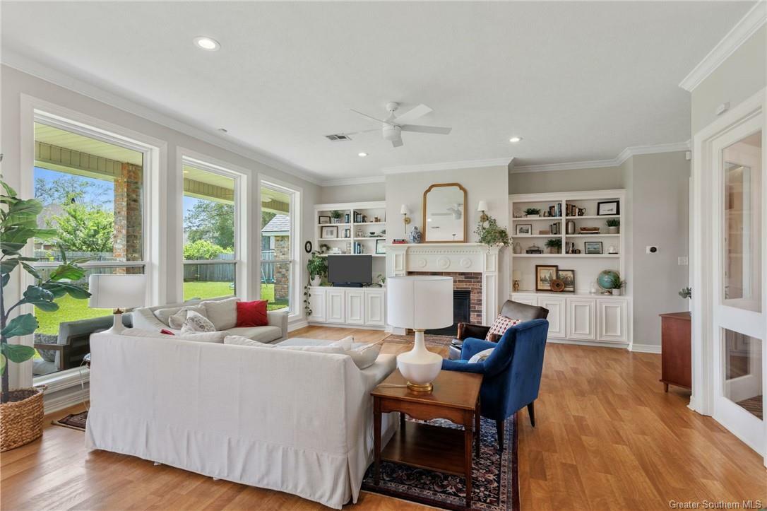 Property Photo:  2425 Tyler Street  LA 70605 