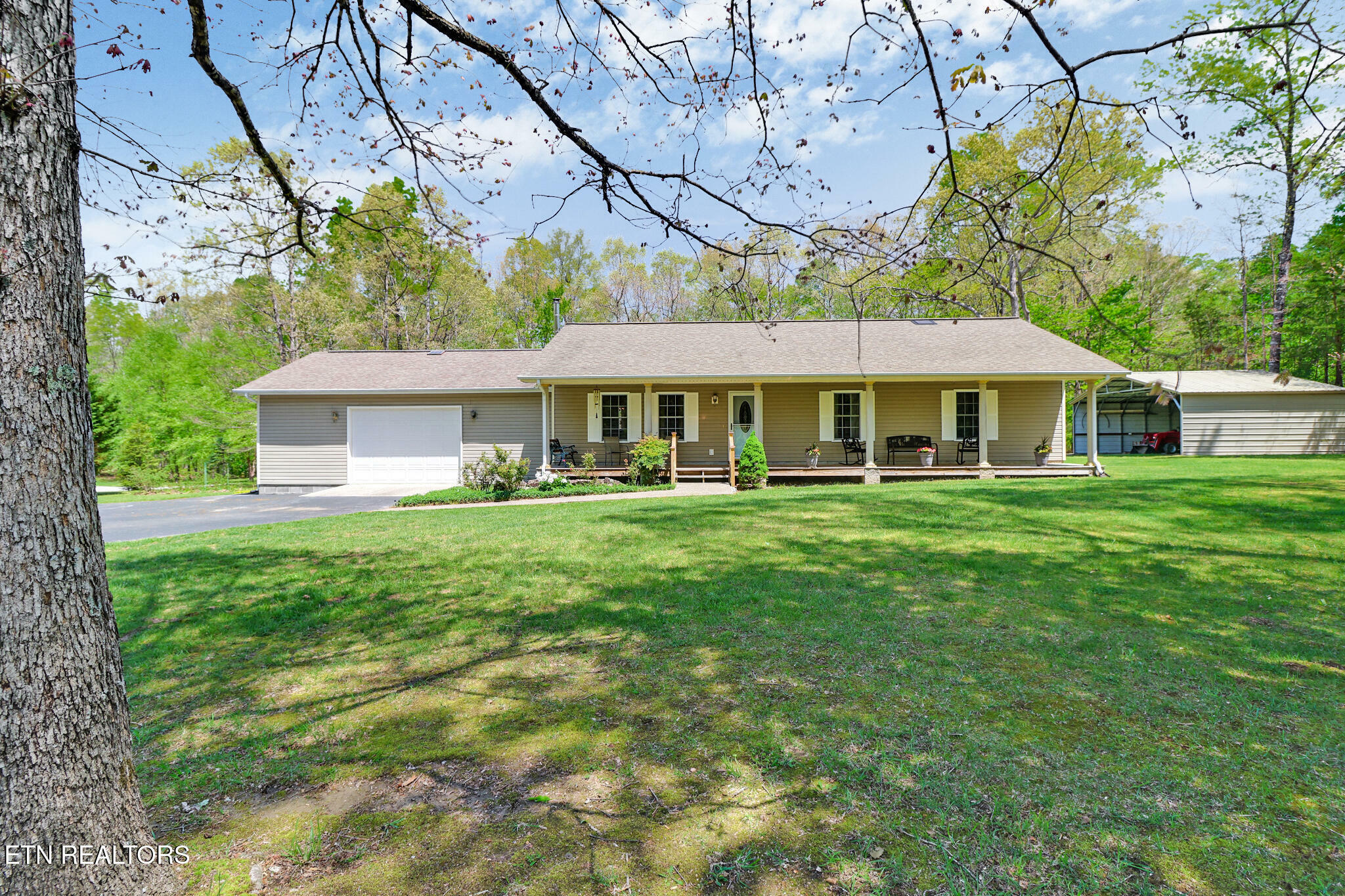 Property Photo: 810 Wallace Way TN 38565