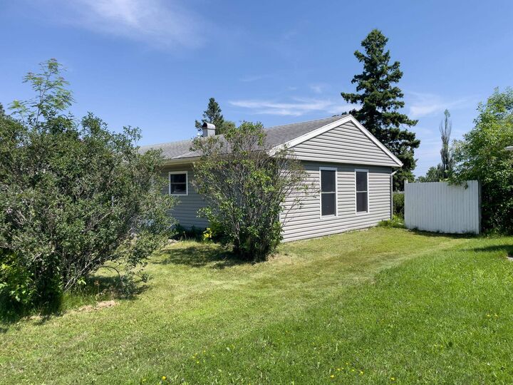 Property Photo:  53 Edwards Dr  MN 55614 