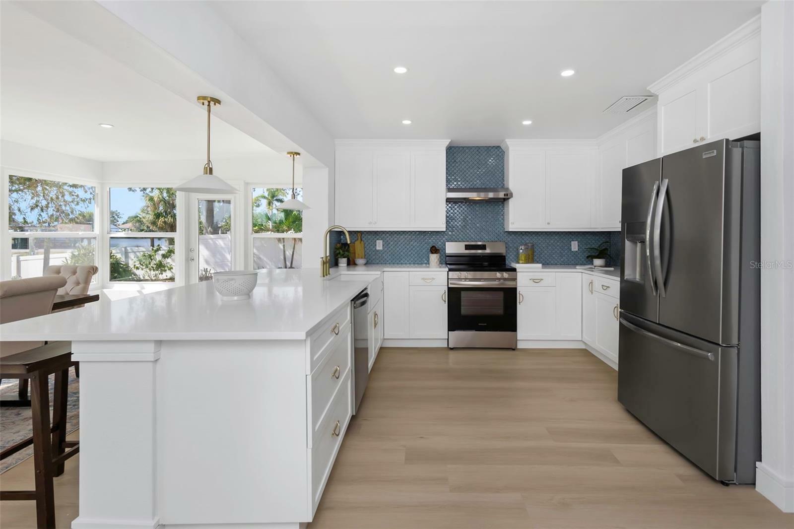 Property Photo: 6321 Balboa Lane FL 33572