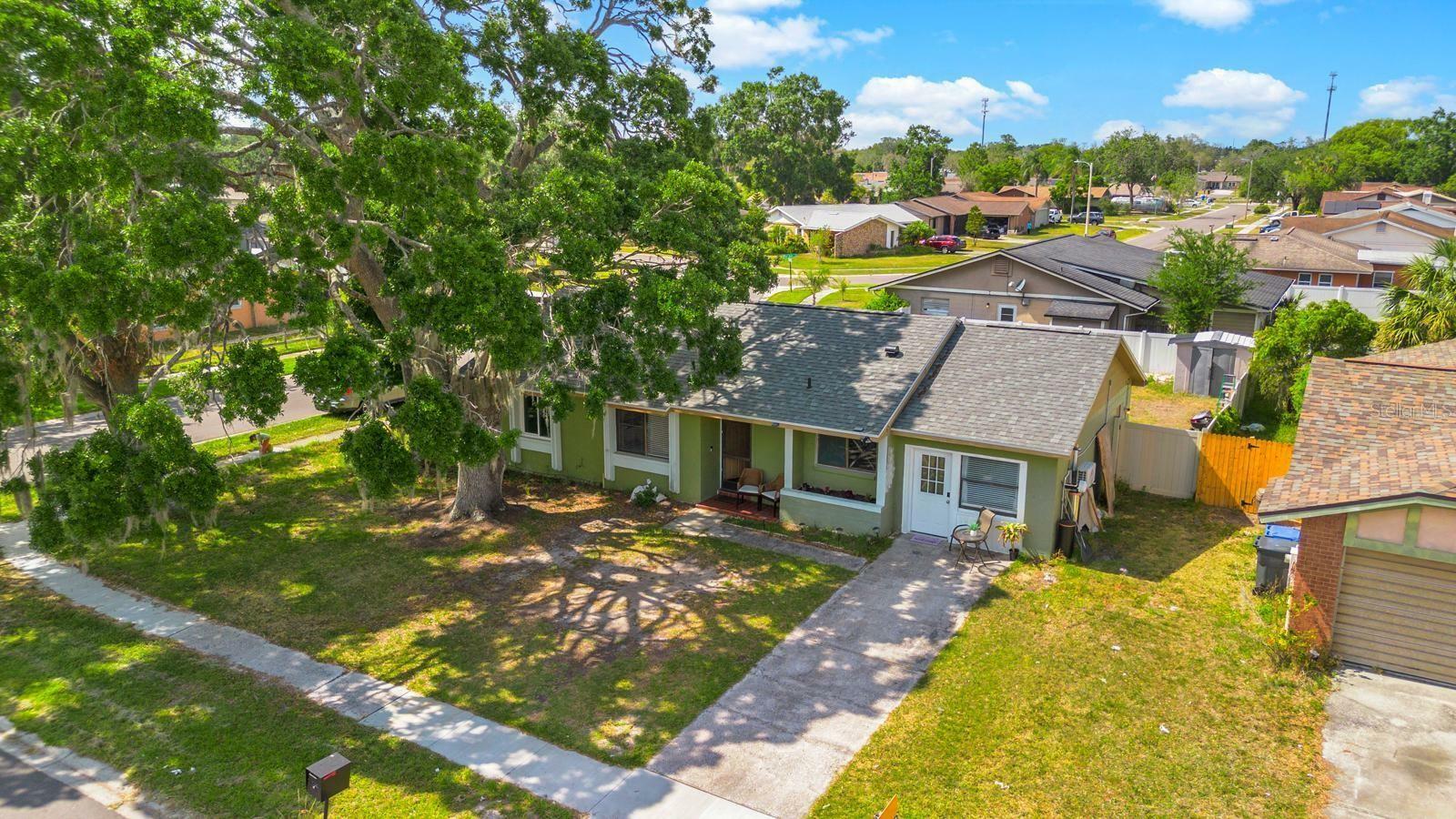 Property Photo: 3738 Coppertree Circle FL 33511