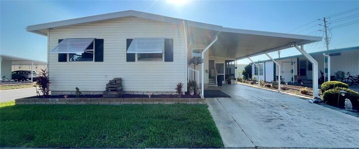 Property Photo: 45 Hemlock Court FL 34684