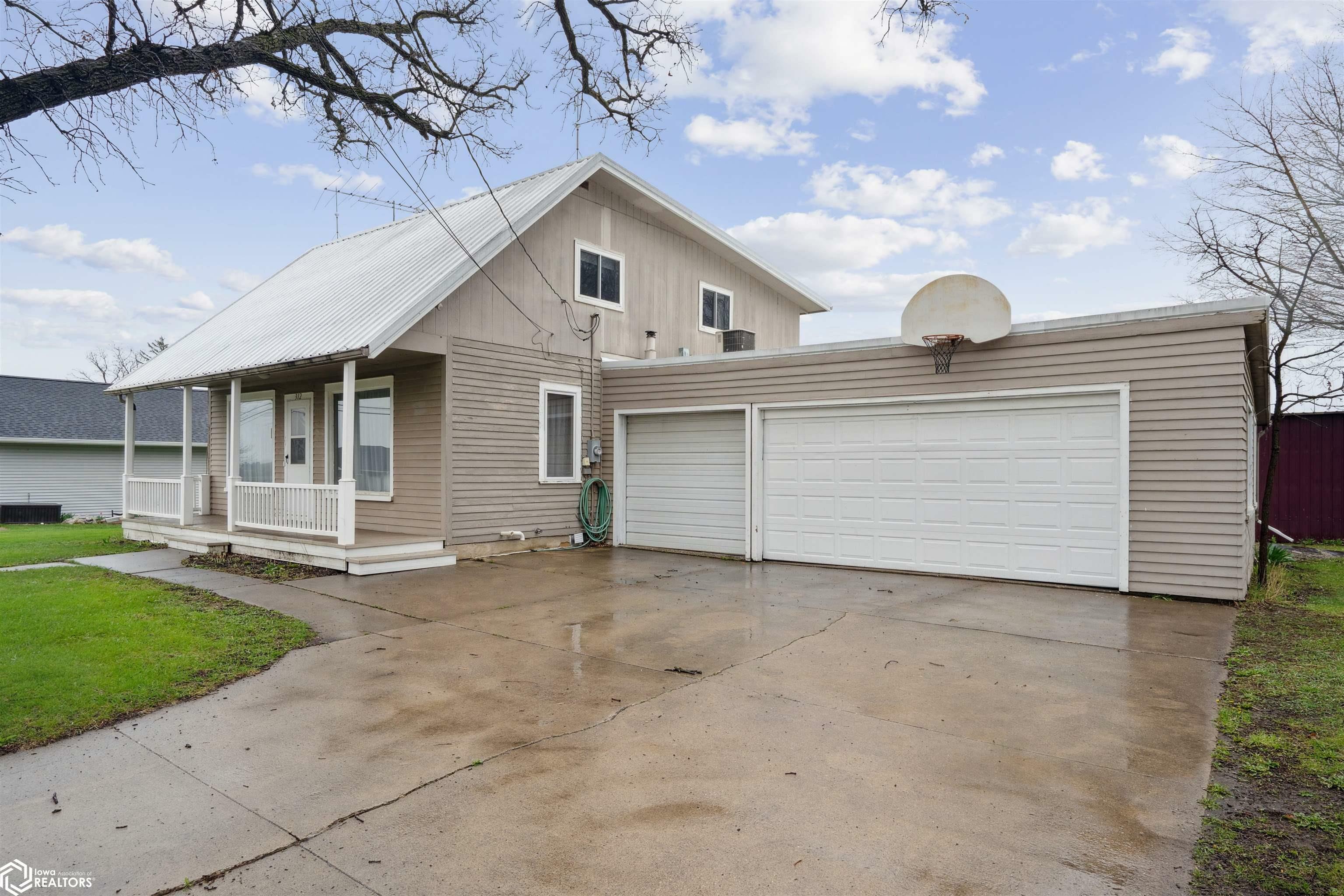 Property Photo: 312 W. 1st IA 50635