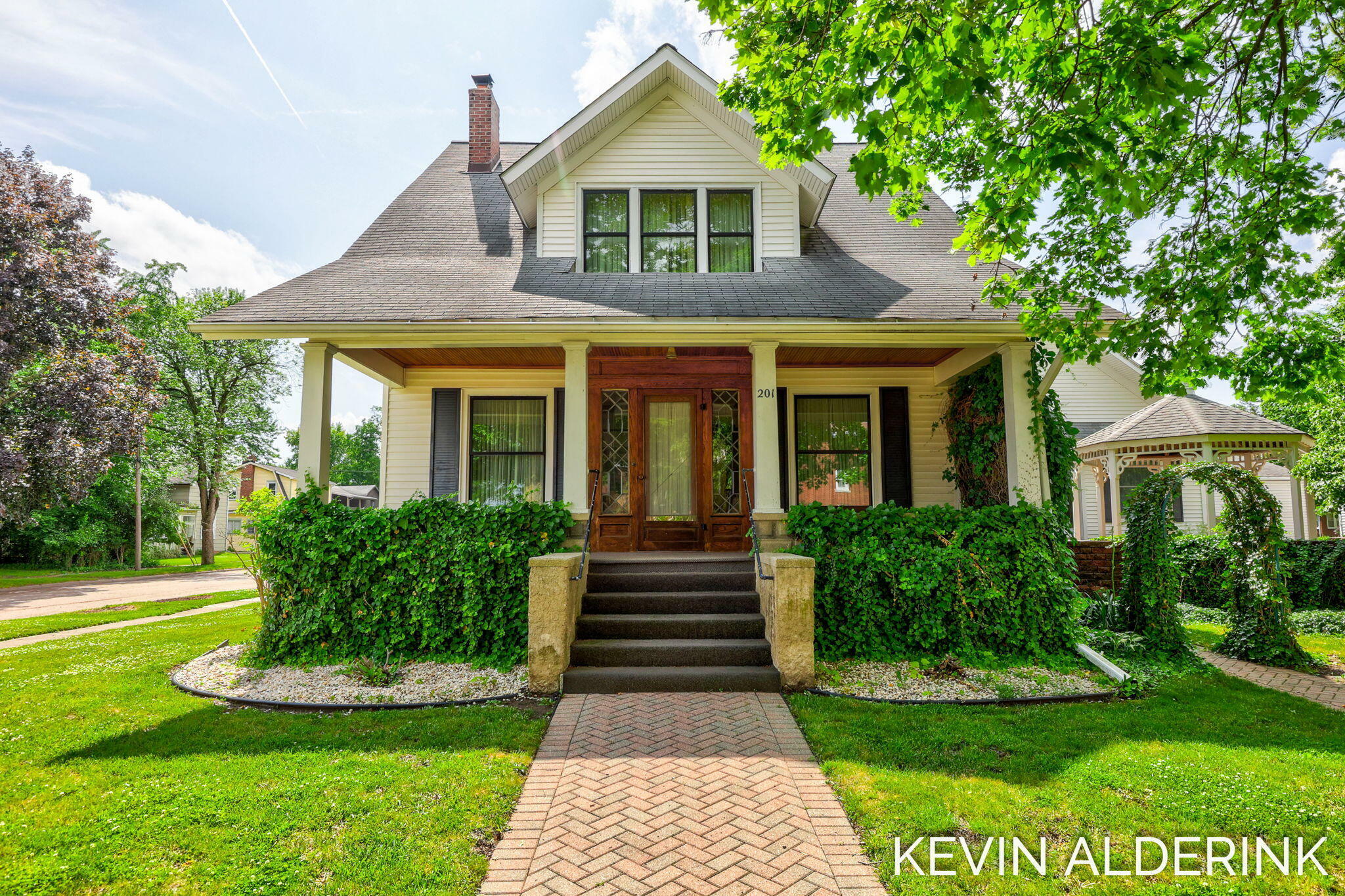 201 N Woodworth Street  Corunna MI 48817 photo