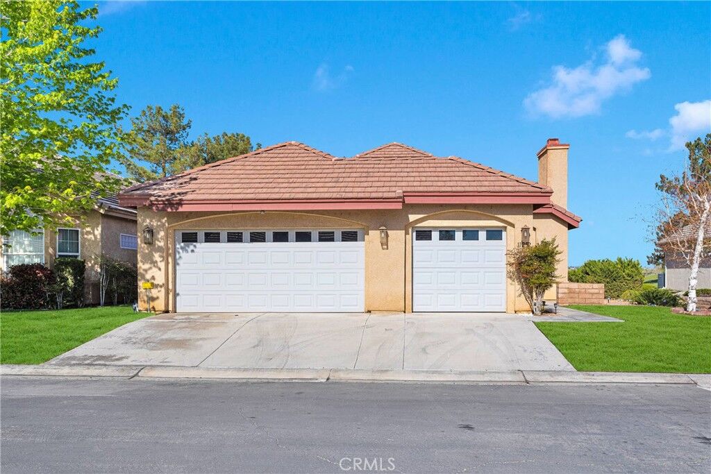 Property Photo:  11252 Country Club Drive  CA 92308 