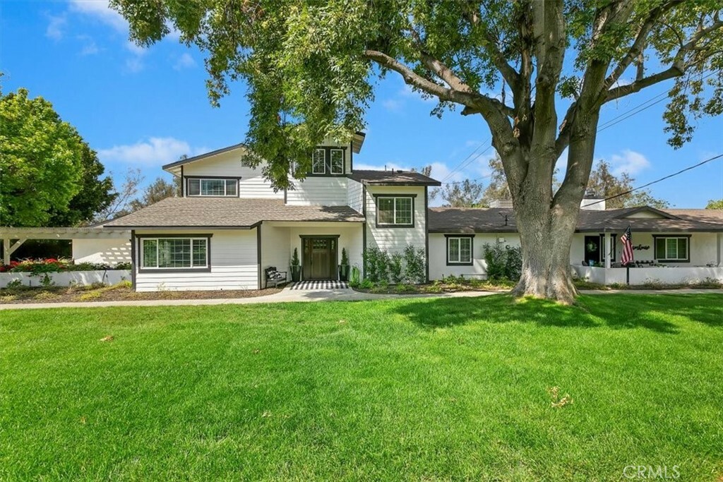 Property Photo: 2190 St Lawrence Street CA 92504