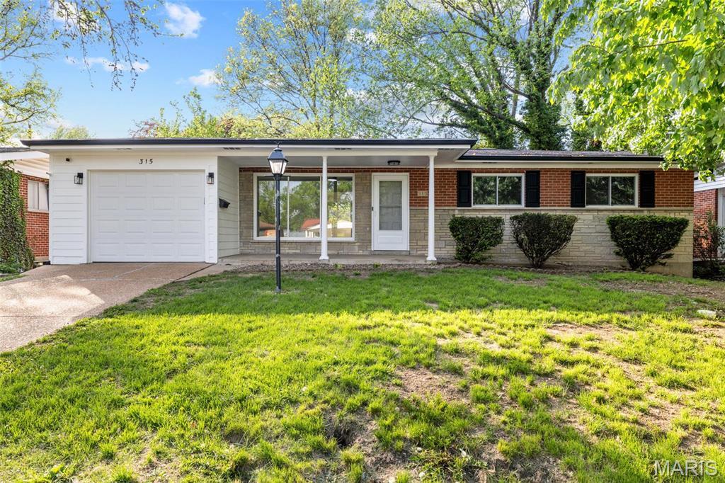 Property Photo:  315 Paul Avenue  MO 63031 