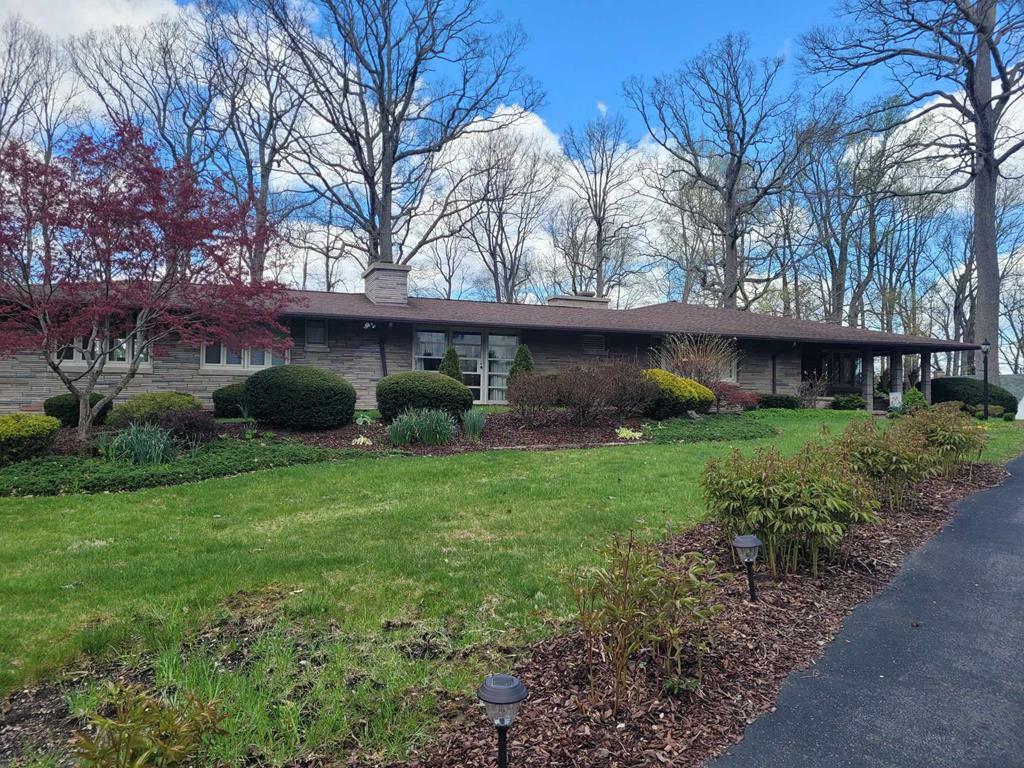 Property Photo: 231 Oakdell Ave WV 24701