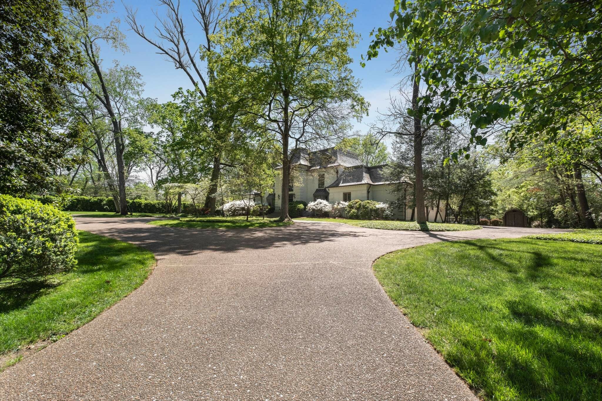 Property Photo: 303 Lynnwood Blvd TN 37205