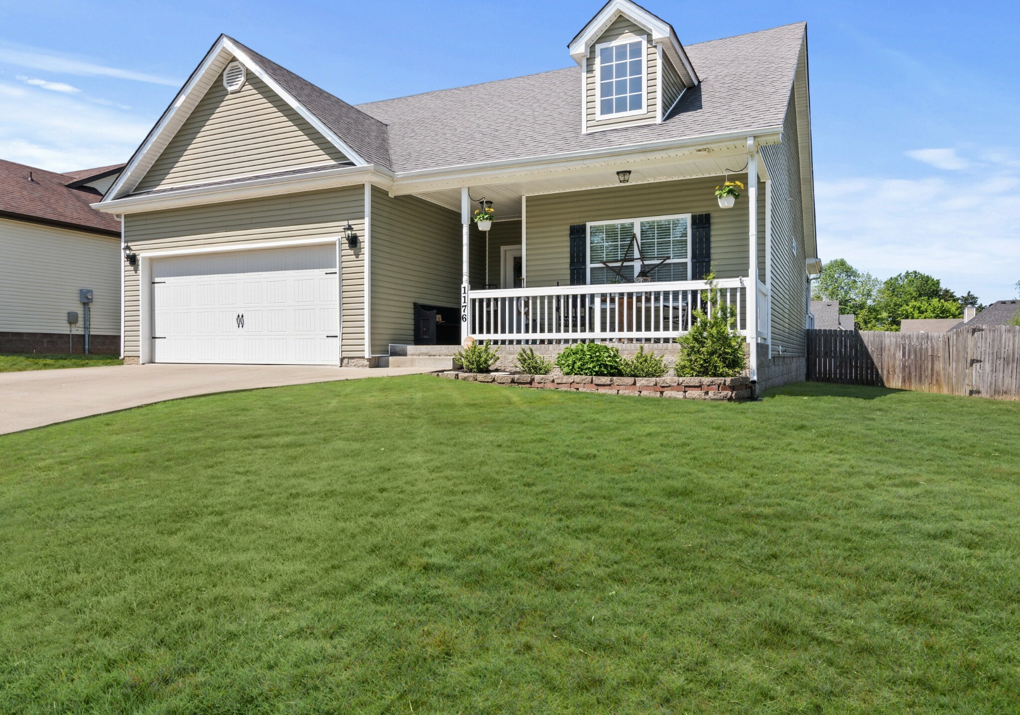 Property Photo:  1176 Meachem Dr  TN 37042 