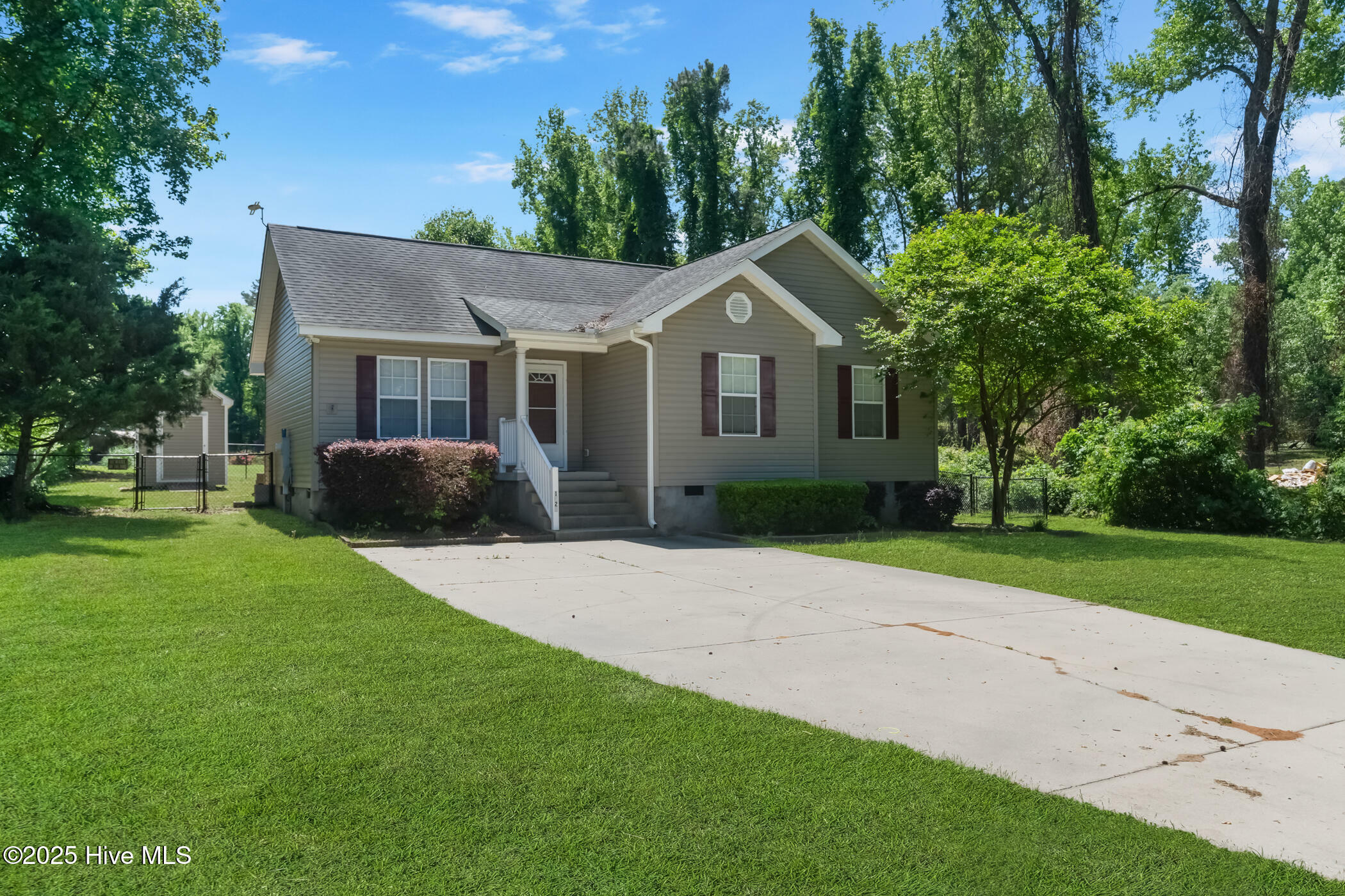 Property Photo: 1028 Richmond Road NC 28379