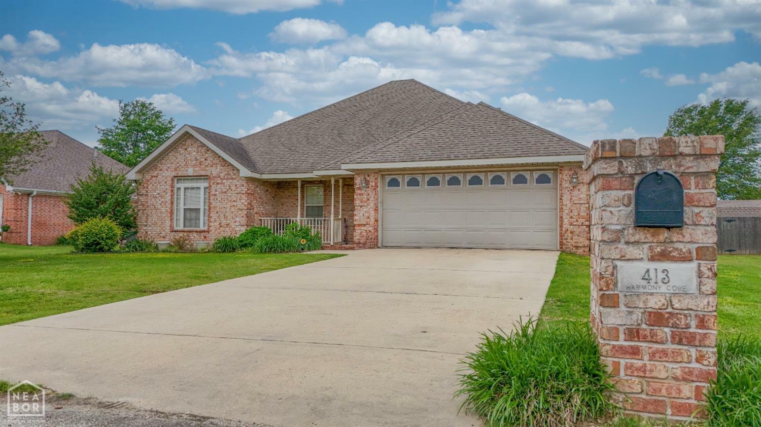 Property Photo: 413 Harmony Cove AR 72472