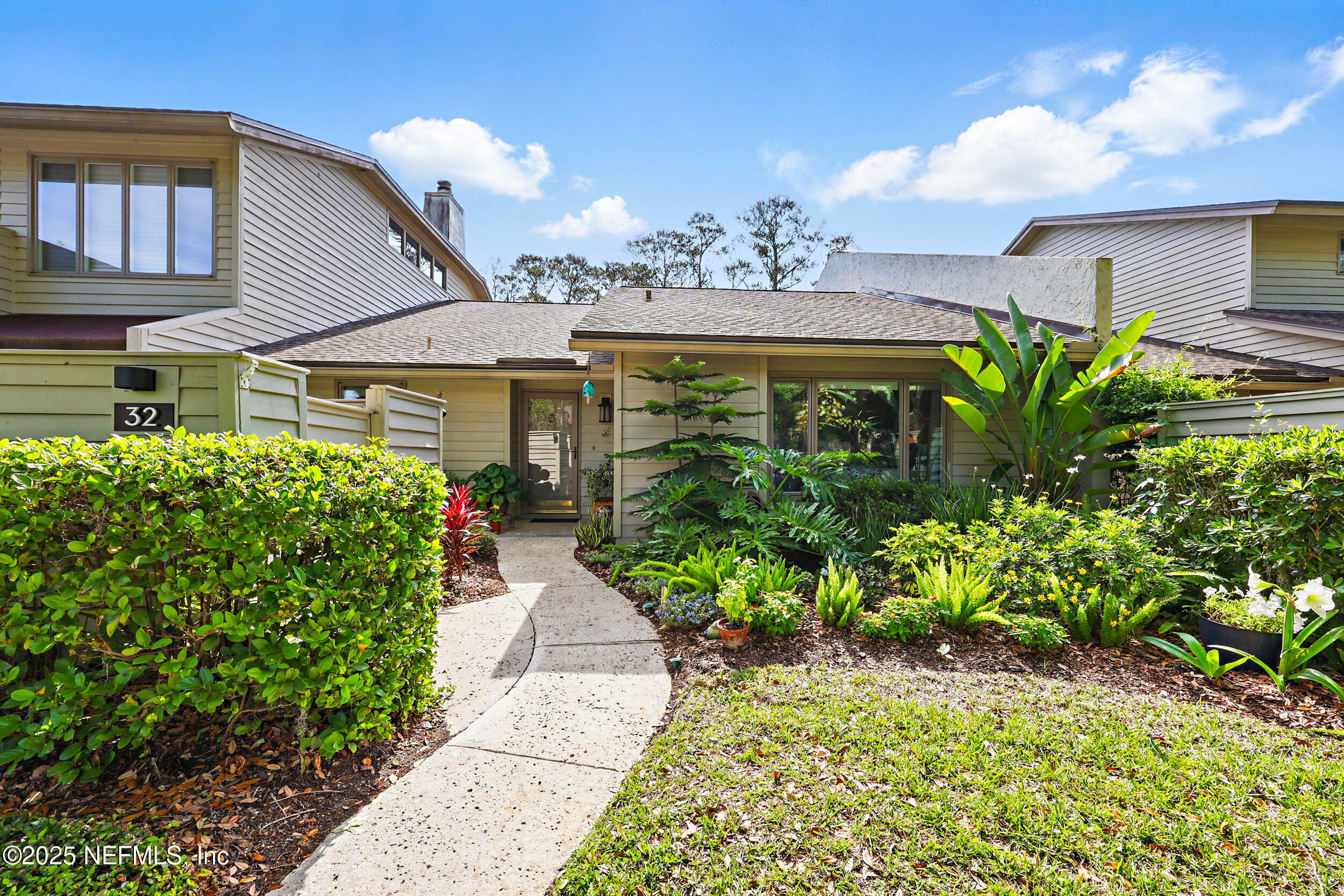 Property Photo: 32 Players Club Villas Road FL 32082