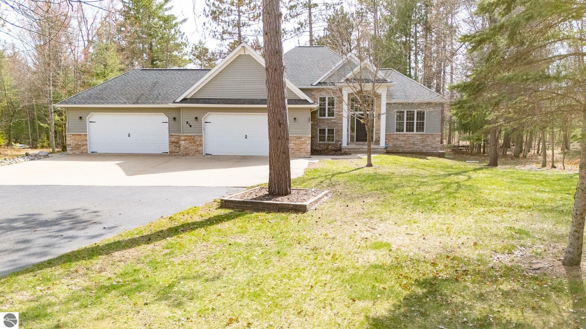 Property Photo: 216 Meadowlark Road MI 48653