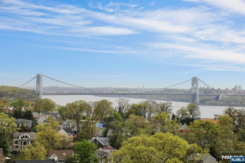 Property Photo:  900 Palisade Avenue 11L  NJ 07024 