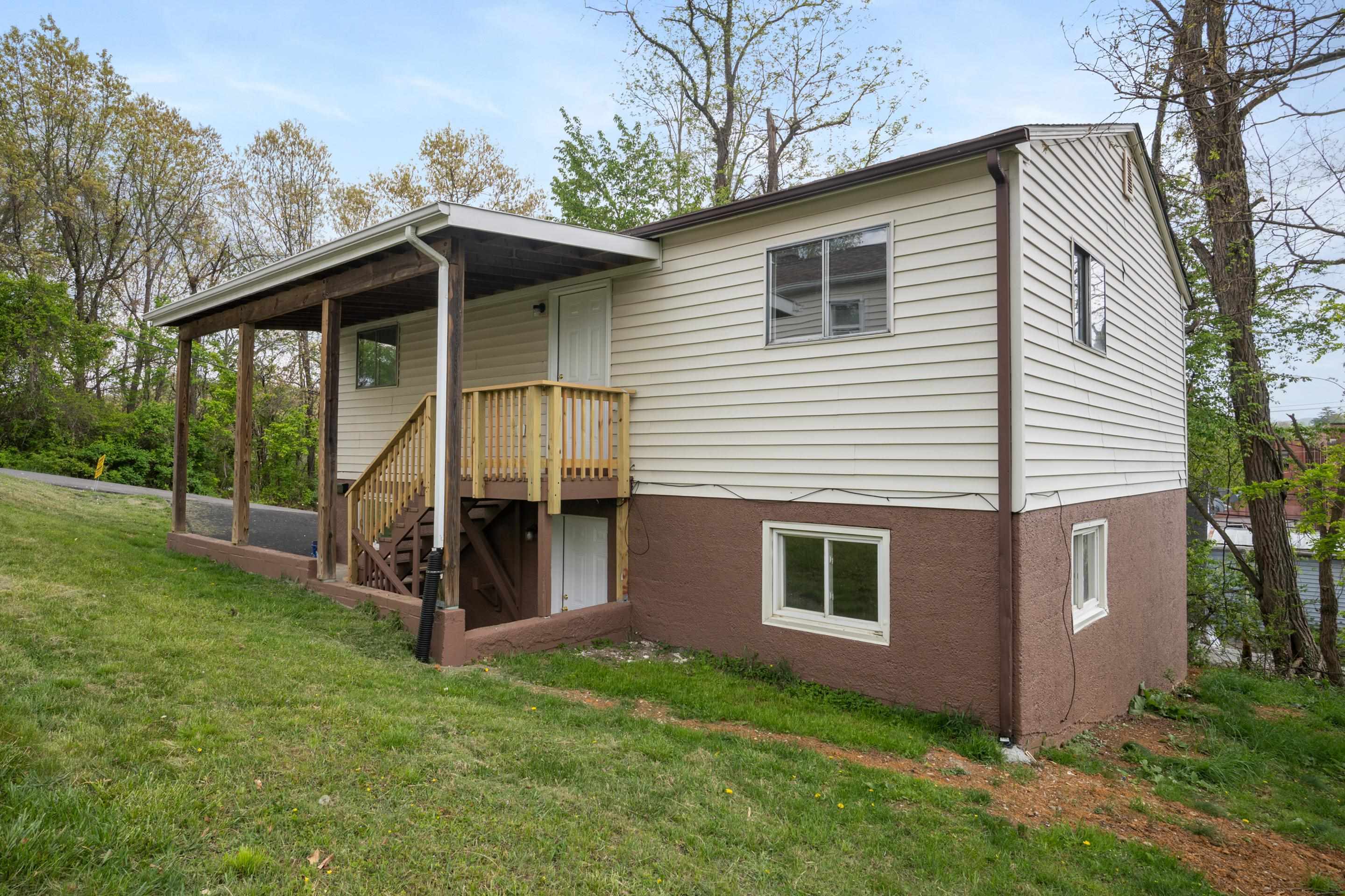Property Photo: 130 East Street VA 24073