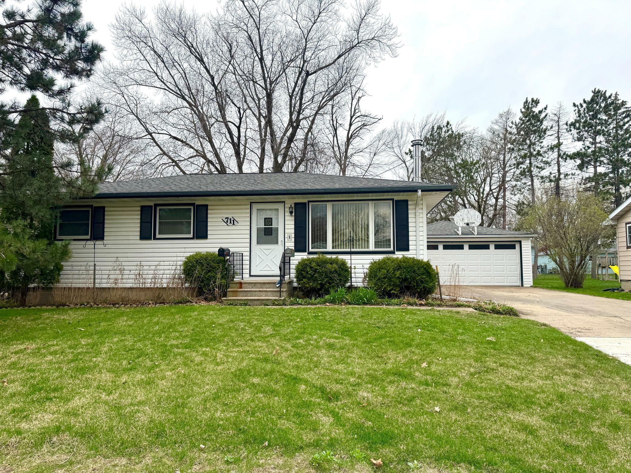Property Photo: 711 5th Avenue SE MN 55976