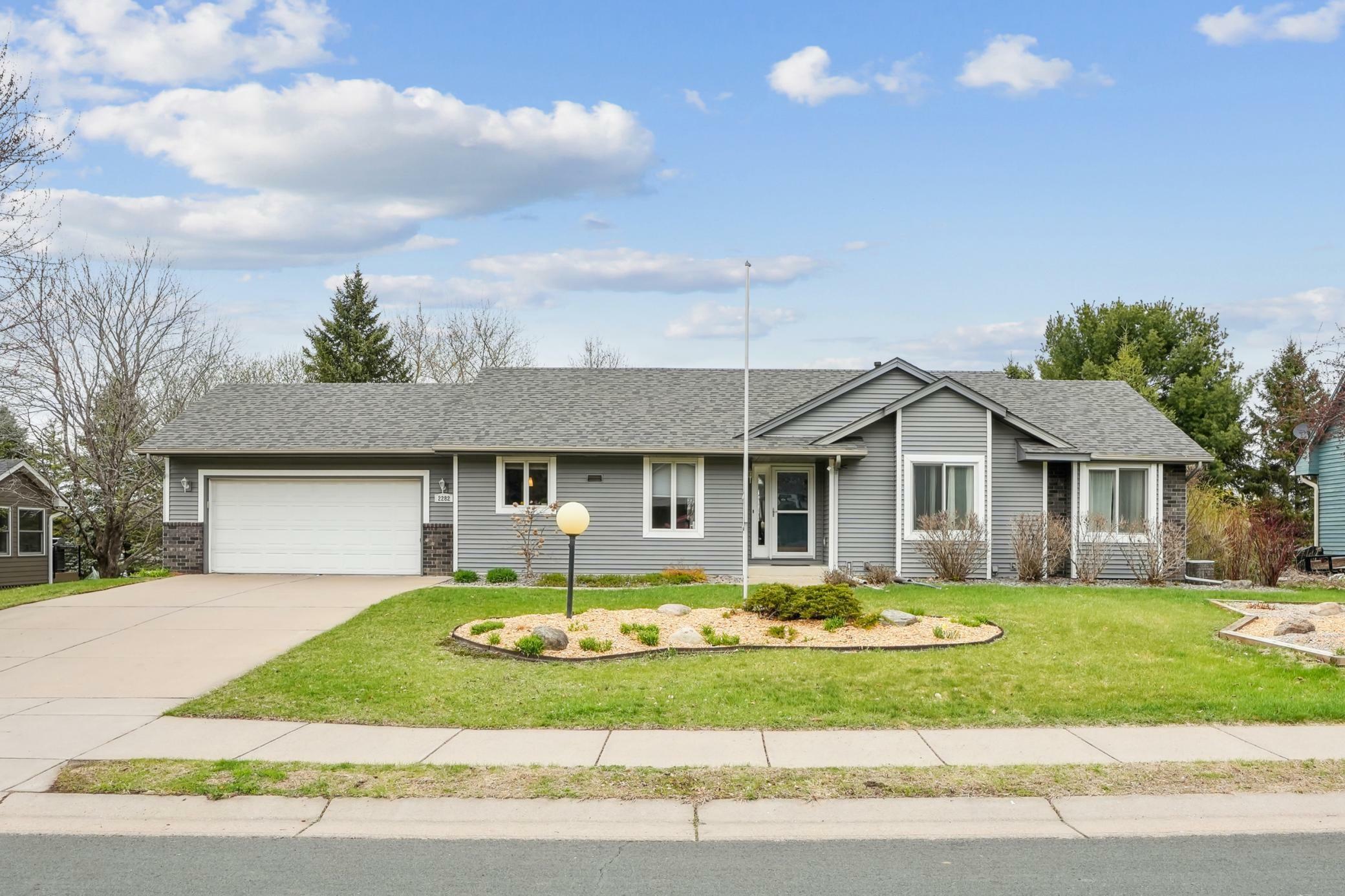 Property Photo: 2282 Eagle Ridge Trail MN 55082
